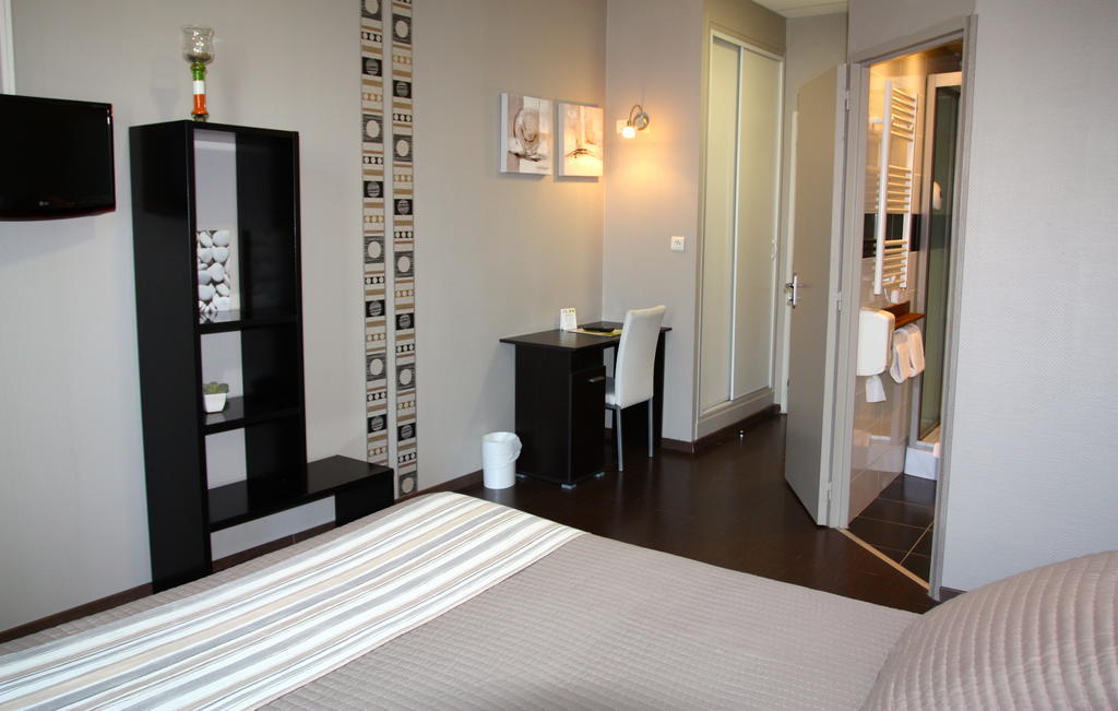 Logis Hotel Restaurant Du Midi - Rodez Centre Zewnętrze zdjęcie
