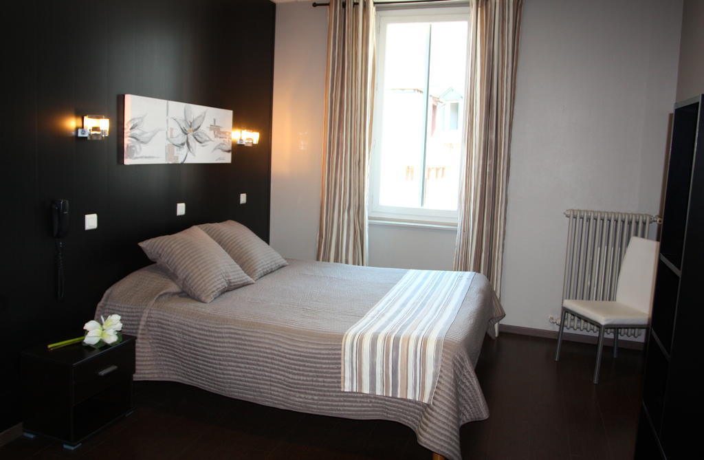 Logis Hotel Restaurant Du Midi - Rodez Centre Zewnętrze zdjęcie